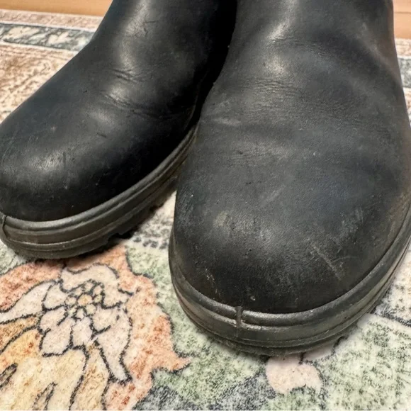 Blundstones - Black Leather Chelsea Boots - Picture 5 of 5